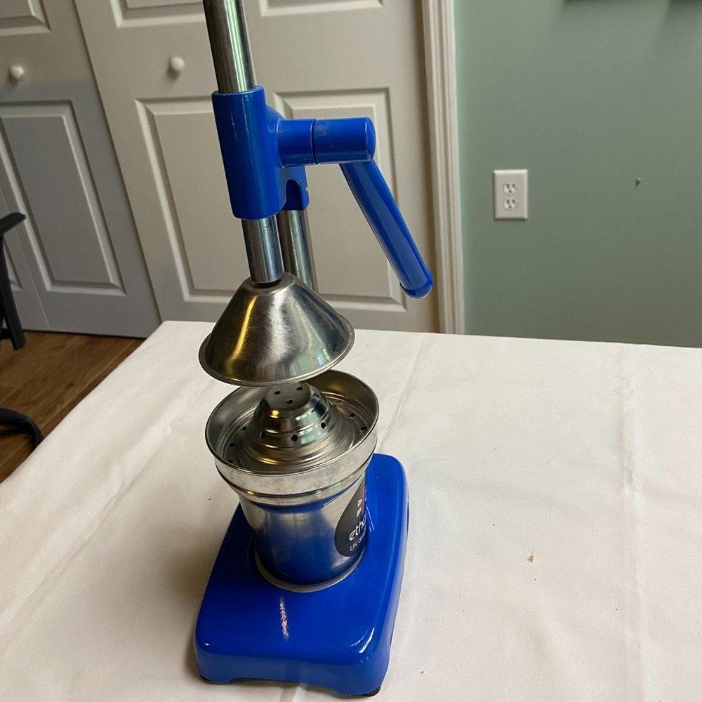 Manual Juicer Hand Press Citrus Presser Fruit Orange/Lemon Squeezer Extractor